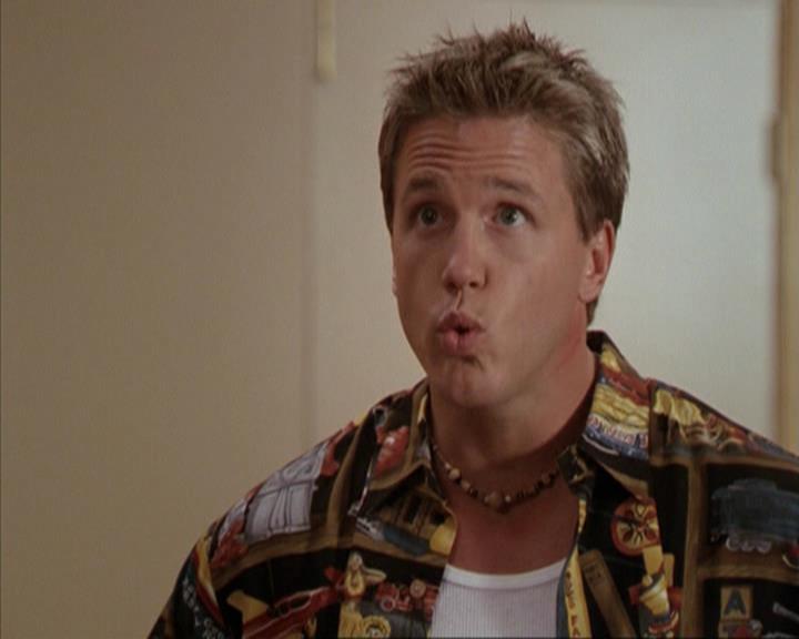 Charmed-Online-dot-net_207TheyreEverywhere1103.jpg