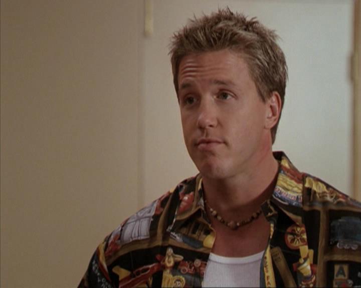 Charmed-Online-dot-net_207TheyreEverywhere1104.jpg