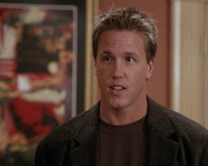 Charmed-Online-dot-net_207TheyreEverywhere1111.jpg
