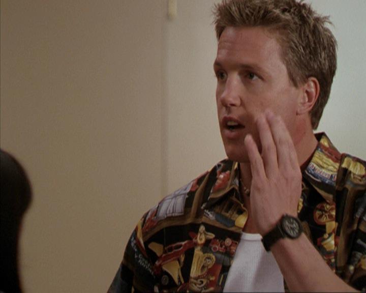 Charmed-Online-dot-net_207TheyreEverywhere1133.jpg