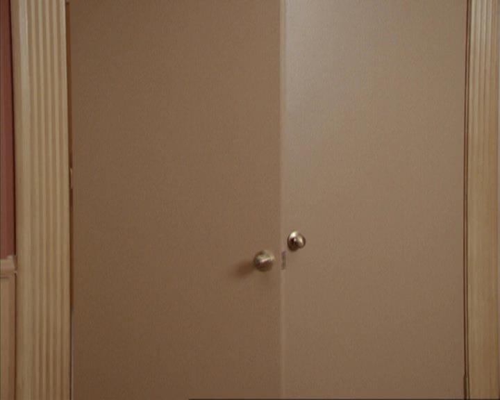 Charmed-Online-dot-net_207TheyreEverywhere1140.jpg