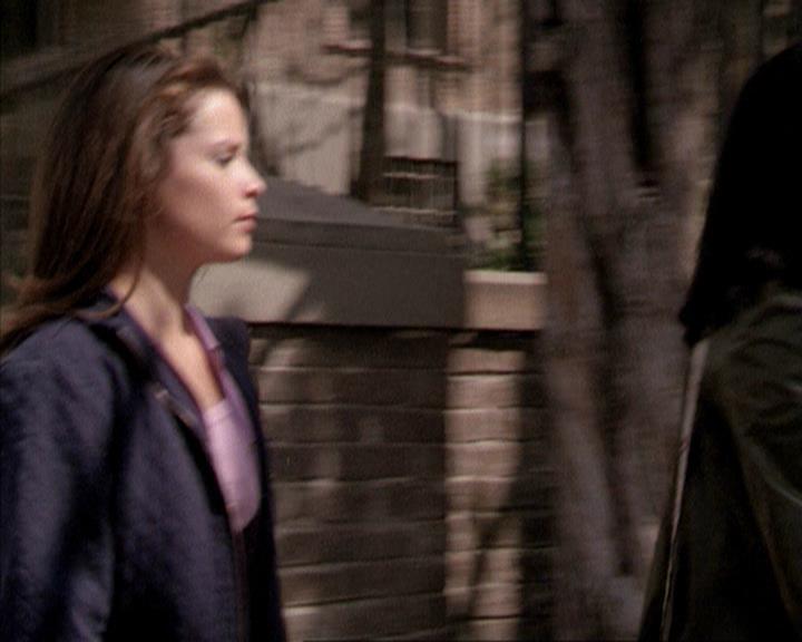 Charmed-Online-dot-net_207TheyreEverywhere1256.jpg