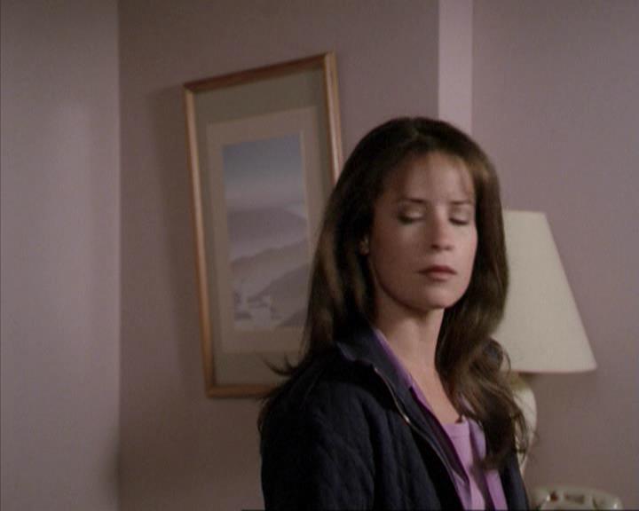 Charmed-Online-dot-net_207TheyreEverywhere1316.jpg