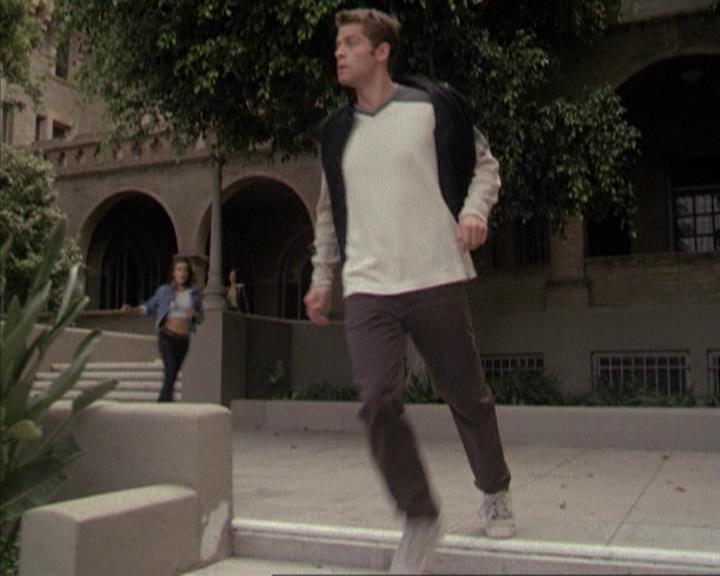 Charmed-Online-dot-net_207TheyreEverywhere1351.jpg