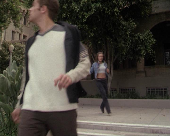 Charmed-Online-dot-net_207TheyreEverywhere1352.jpg