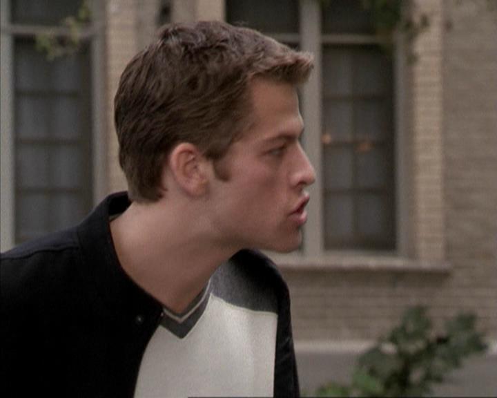 Charmed-Online-dot-net_207TheyreEverywhere1355.jpg