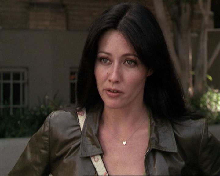 Charmed-Online-dot-net_207TheyreEverywhere1374.jpg