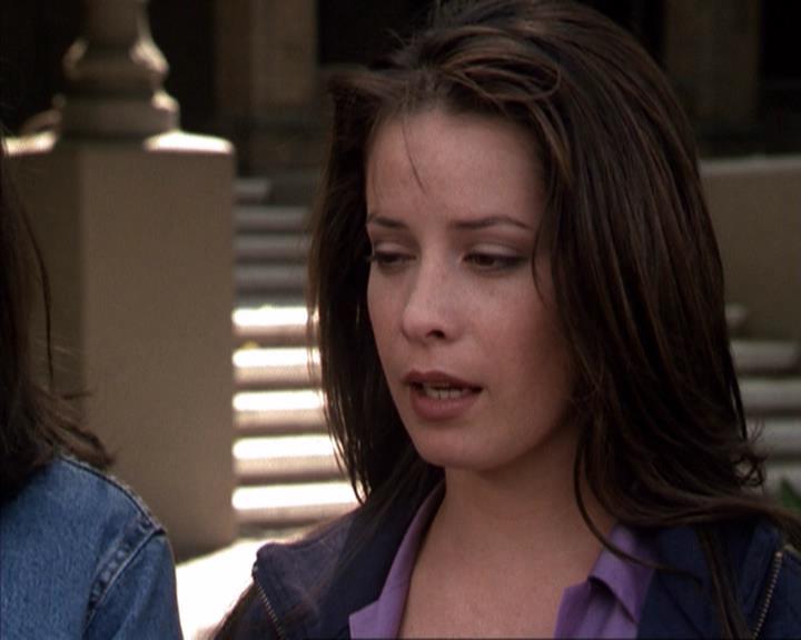 Charmed-Online-dot-net_207TheyreEverywhere1391.jpg