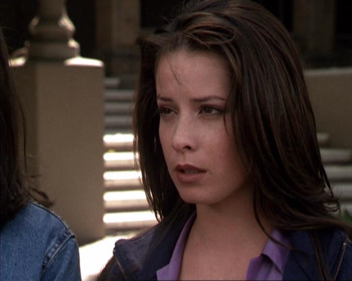 Charmed-Online-dot-net_207TheyreEverywhere1396.jpg