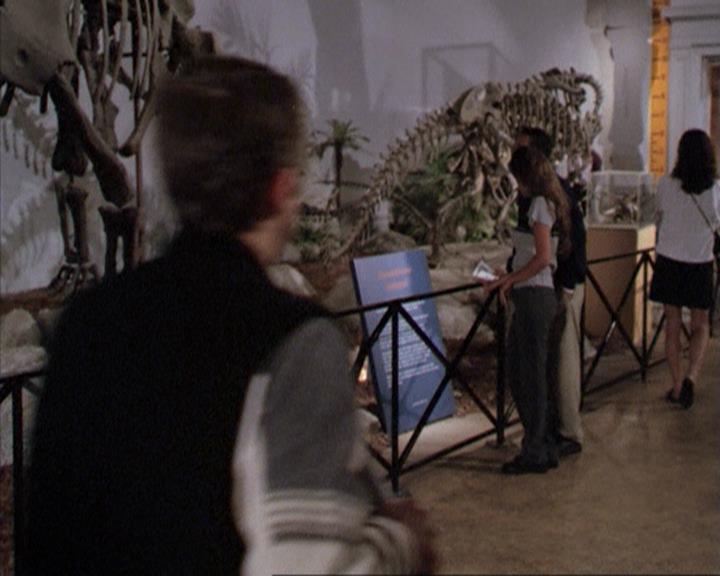 Charmed-Online-dot-net_207TheyreEverywhere1432.jpg