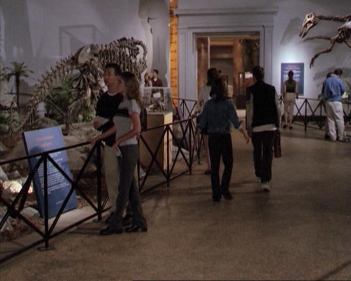 Charmed-Online-dot-net_207TheyreEverywhere1436.jpg