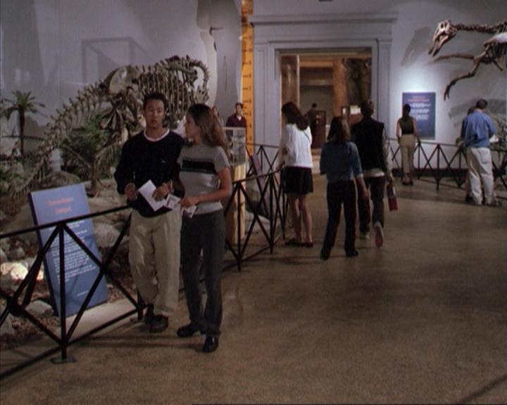 Charmed-Online-dot-net_207TheyreEverywhere1437.jpg