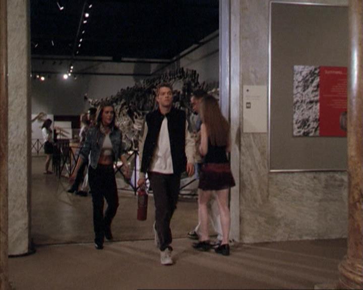 Charmed-Online-dot-net_207TheyreEverywhere1439.jpg