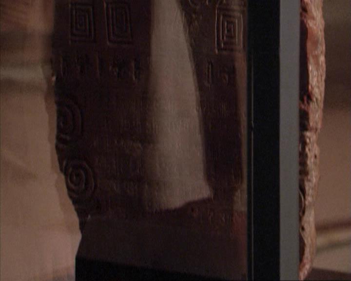 Charmed-Online-dot-net_207TheyreEverywhere1444.jpg