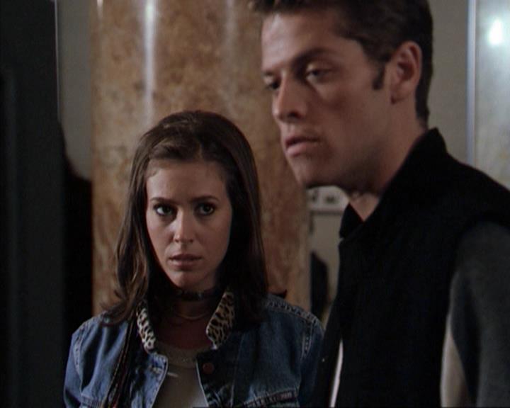 Charmed-Online-dot-net_207TheyreEverywhere1448.jpg