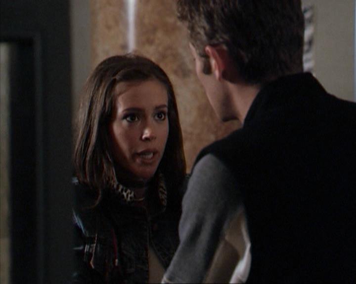 Charmed-Online-dot-net_207TheyreEverywhere1454.jpg