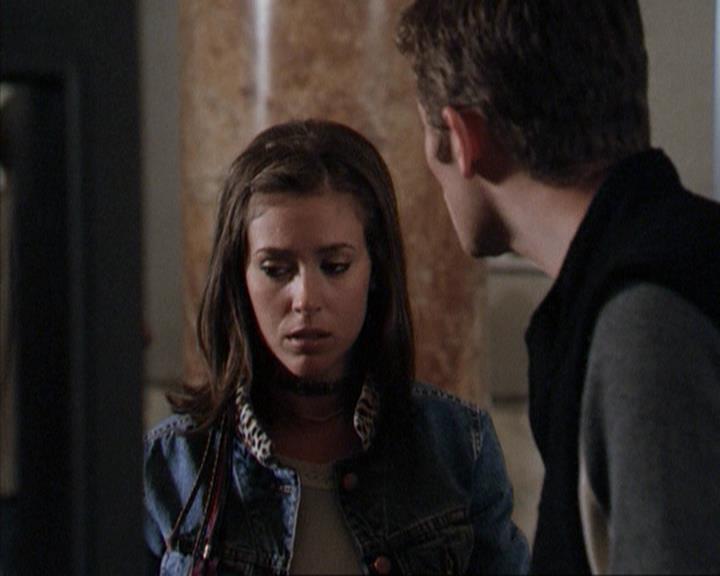 Charmed-Online-dot-net_207TheyreEverywhere1461.jpg