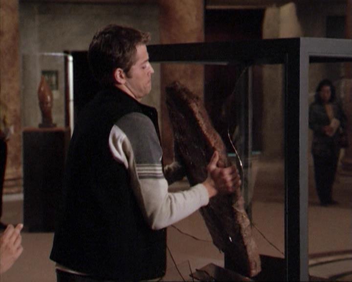 Charmed-Online-dot-net_207TheyreEverywhere1474.jpg