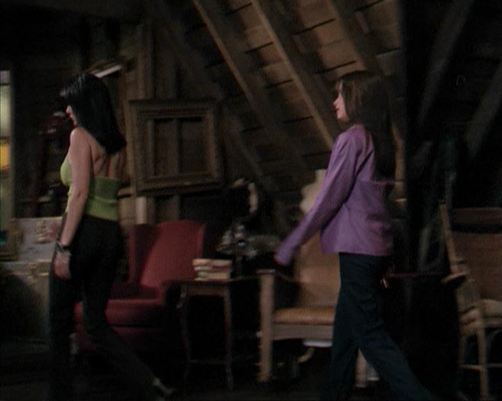 Charmed-Online-dot-net_207TheyreEverywhere1506.jpg