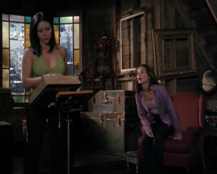 Charmed-Online-dot-net_207TheyreEverywhere1509.jpg