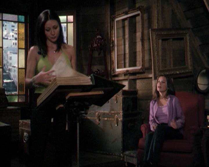Charmed-Online-dot-net_207TheyreEverywhere1510.jpg