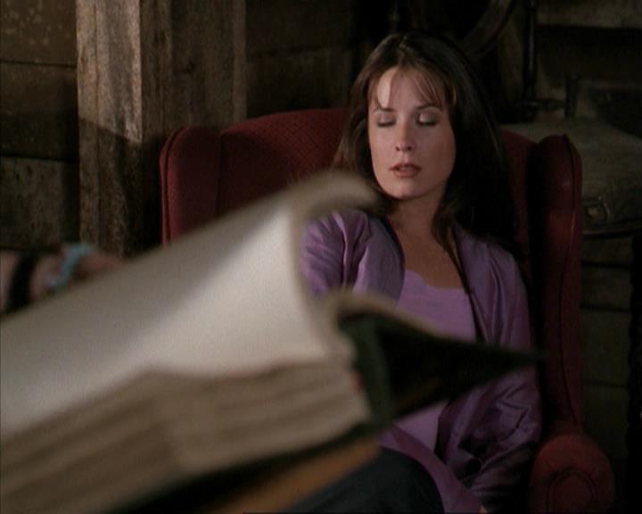Charmed-Online-dot-net_207TheyreEverywhere1515.jpg