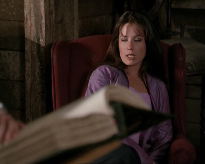 Charmed-Online-dot-net_207TheyreEverywhere1519.jpg