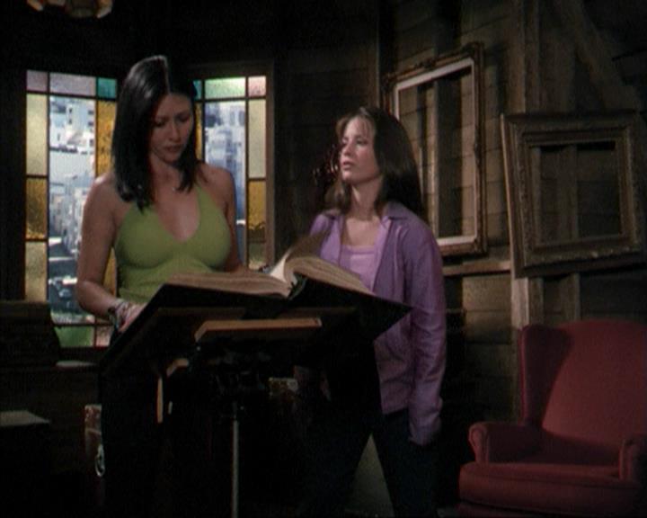 Charmed-Online-dot-net_207TheyreEverywhere1534.jpg