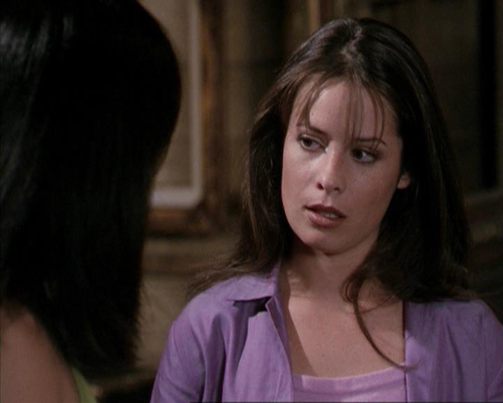 Charmed-Online-dot-net_207TheyreEverywhere1563.jpg