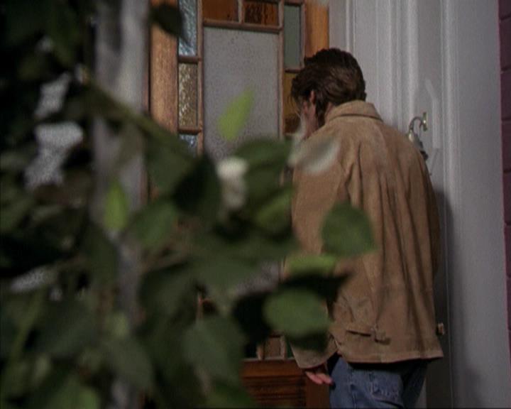 Charmed-Online-dot-net_207TheyreEverywhere1586.jpg