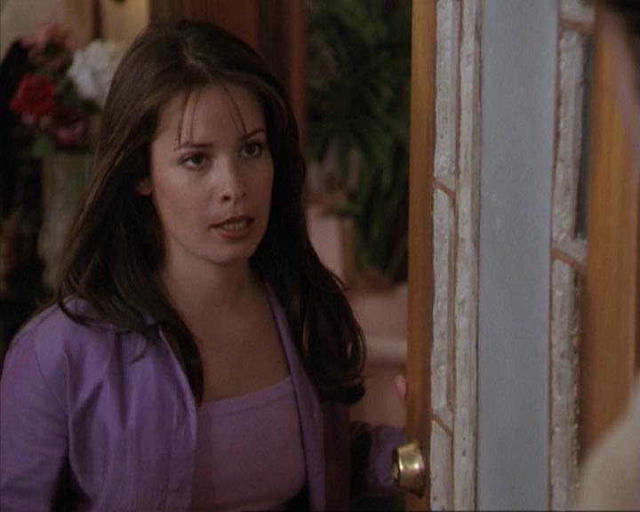 Charmed-Online-dot-net_207TheyreEverywhere1593.jpg