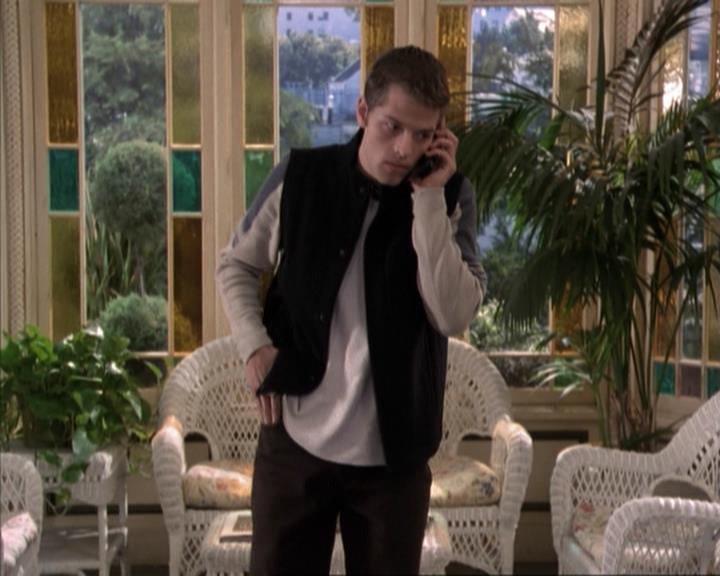 Charmed-Online-dot-net_207TheyreEverywhere1708.jpg