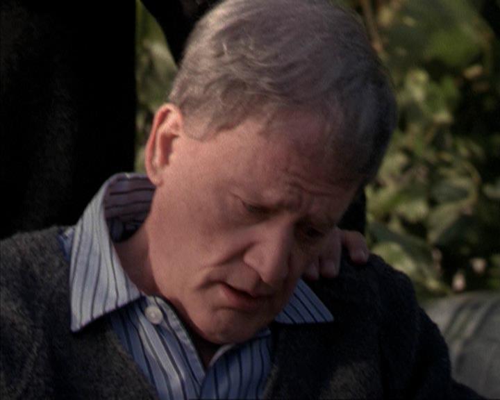 Charmed-Online-dot-net_207TheyreEverywhere1734.jpg