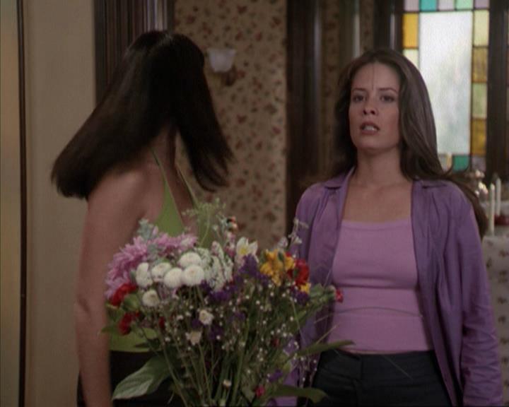 Charmed-Online-dot-net_207TheyreEverywhere1801.jpg