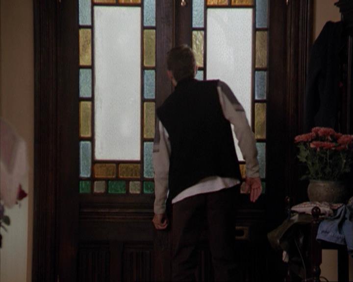 Charmed-Online-dot-net_207TheyreEverywhere1802.jpg