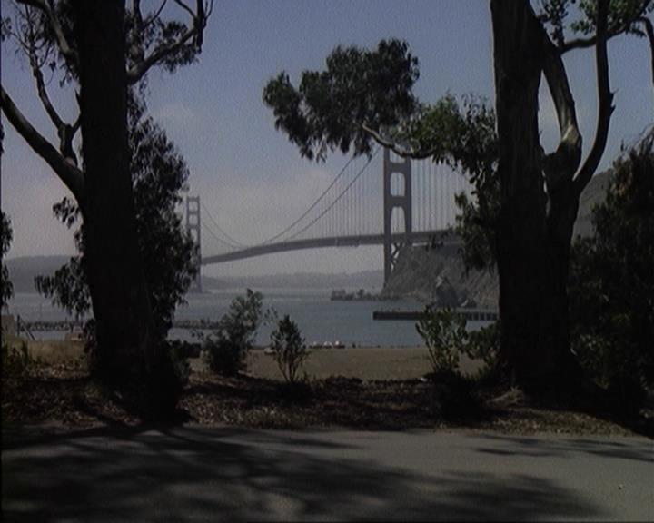 Charmed-Online-dot-net_207TheyreEverywhere1817.jpg
