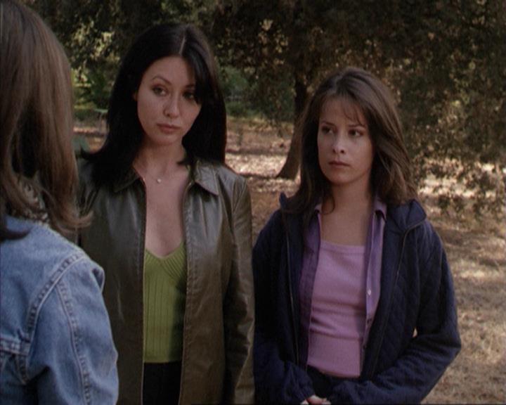 Charmed-Online-dot-net_207TheyreEverywhere1858.jpg