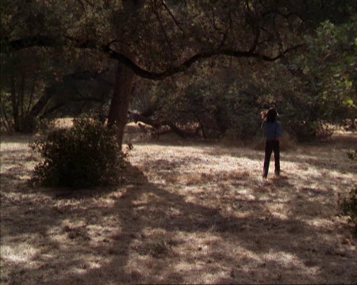 Charmed-Online-dot-net_207TheyreEverywhere1876.jpg