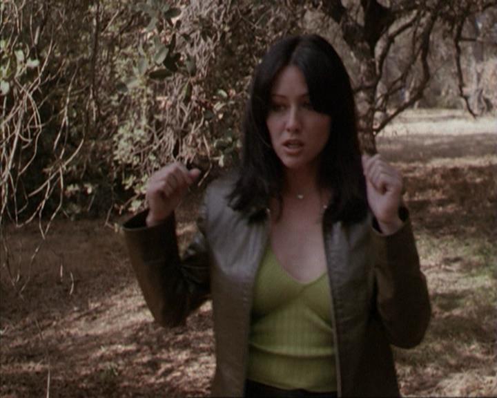 Charmed-Online-dot-net_207TheyreEverywhere1914.jpg