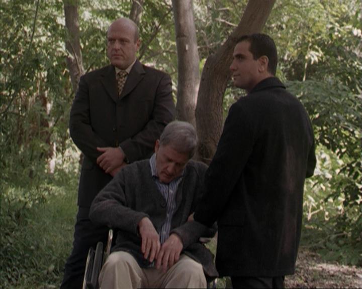 Charmed-Online-dot-net_207TheyreEverywhere1929.jpg