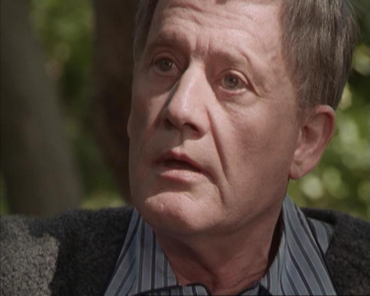 Charmed-Online-dot-net_207TheyreEverywhere1973.jpg