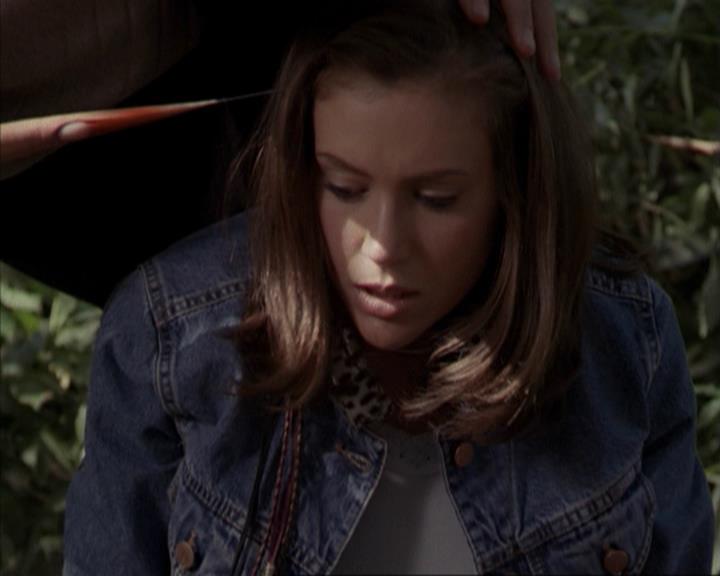 Charmed-Online-dot-net_207TheyreEverywhere1995.jpg