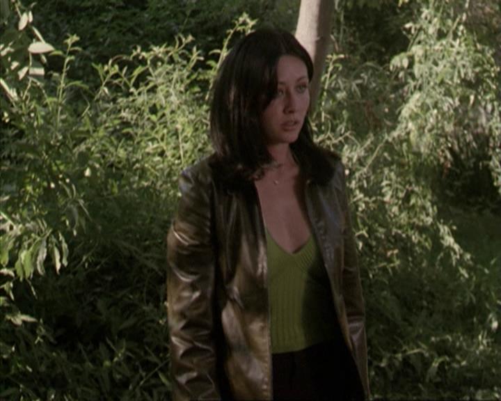 Charmed-Online-dot-net_207TheyreEverywhere2012.jpg