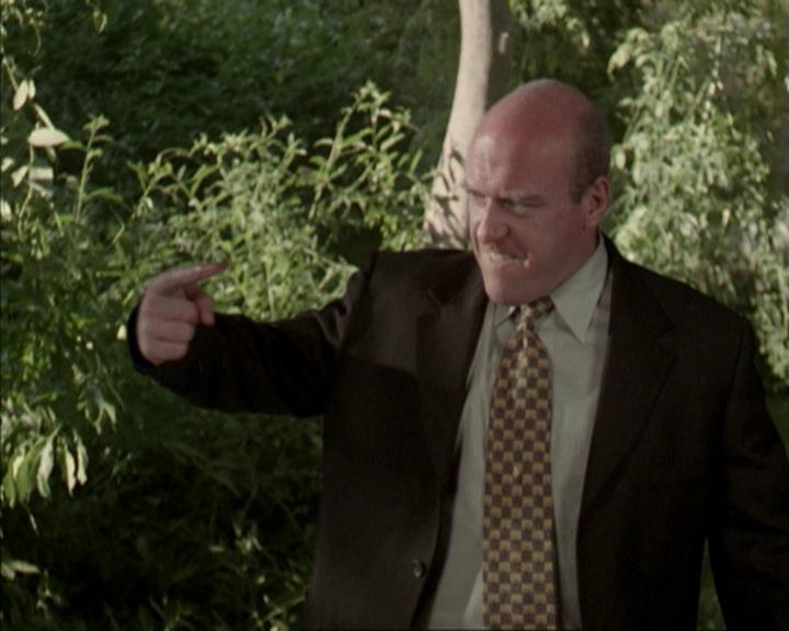 Charmed-Online-dot-net_207TheyreEverywhere2033.jpg