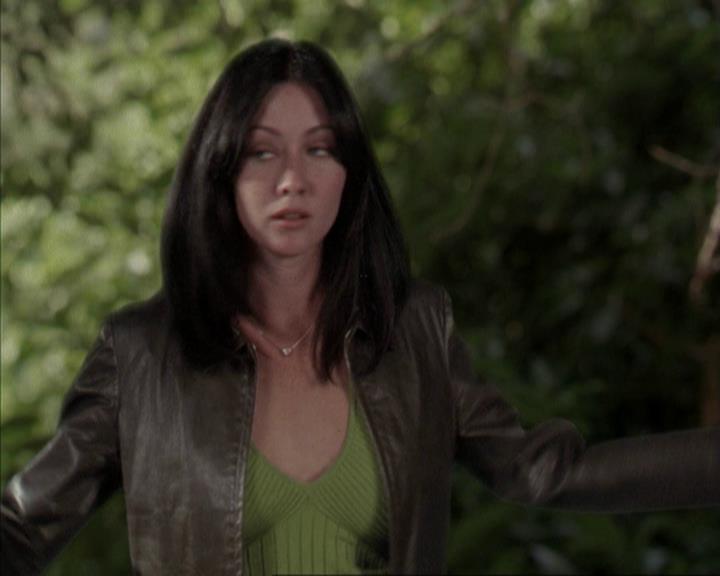 Charmed-Online-dot-net_207TheyreEverywhere2034.jpg