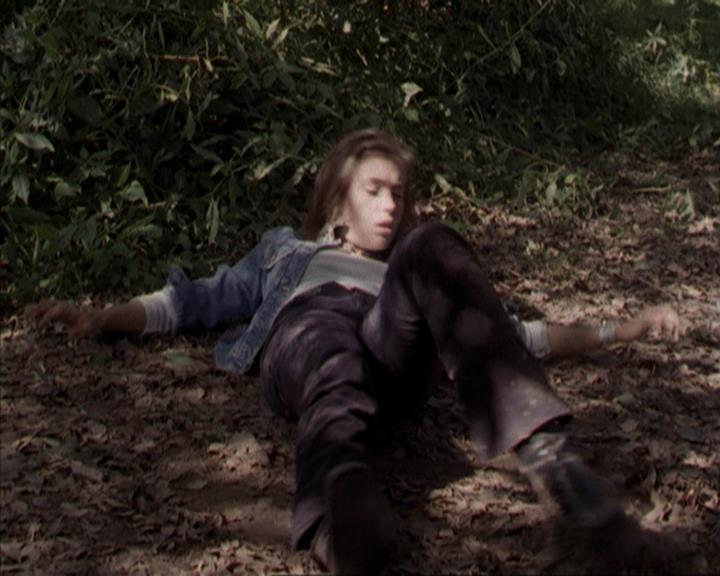 Charmed-Online-dot-net_207TheyreEverywhere2055.jpg