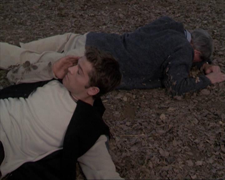 Charmed-Online-dot-net_207TheyreEverywhere2070.jpg