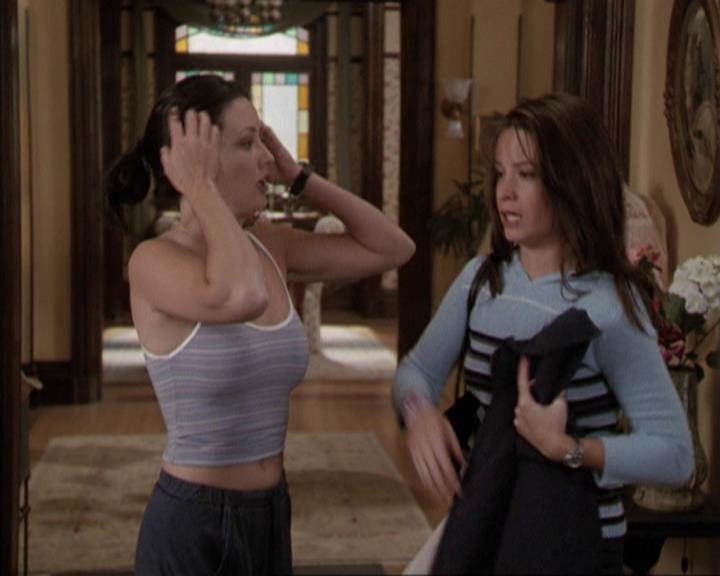 Charmed-Online-dot-net_207TheyreEverywhere2137.jpg