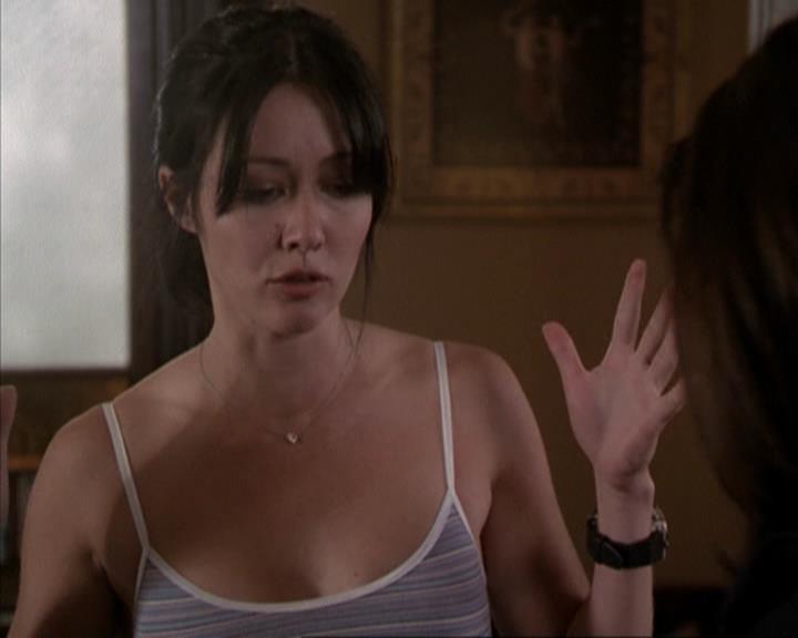 Charmed-Online-dot-net_207TheyreEverywhere2144.jpg