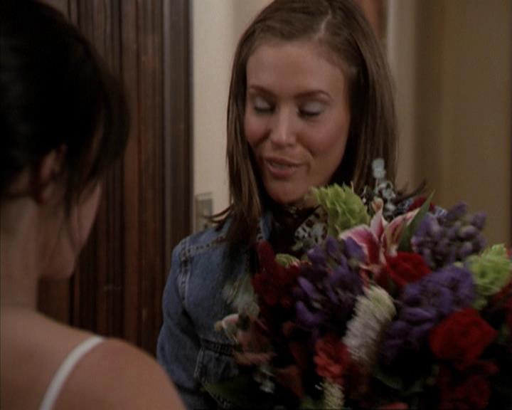 Charmed-Online-dot-net_207TheyreEverywhere2155.jpg